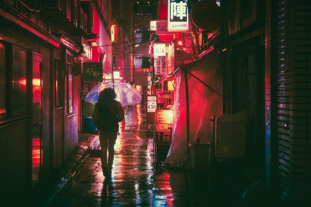 De nombreux pauvres à la rue au Japon ont honte et cachent leur misère, préférant parfois le suicide.